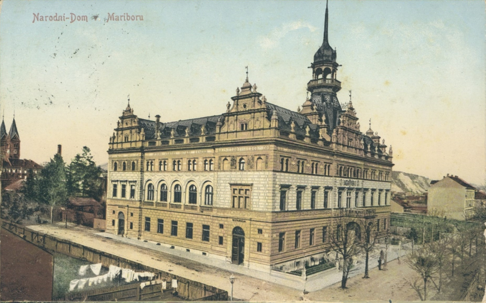 Slika 3: Narodni dom Maribor, stavba Posojilnice v Maribor. 
                  Vir: Maribor, Narodni dom (1899-1910). URN:NBN:SI:IMG-BTKRVTKN from http://www.dlib.si