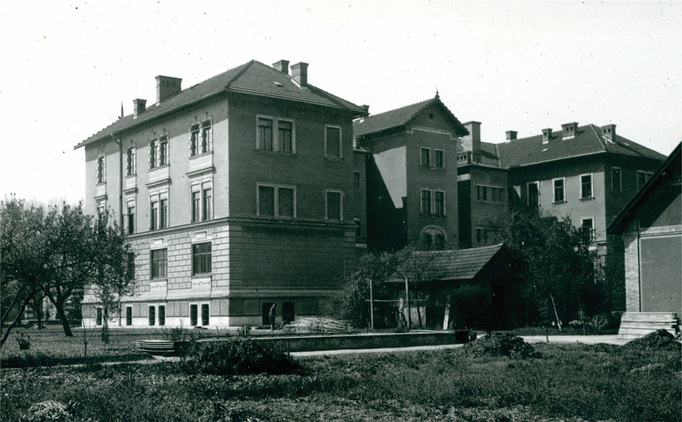 Figure 1. The building of the former School for the Deaf on Založka cesta in
Ljubljana. Slovenski šolski muzej, Inv. No. 396, photo library, interwar period